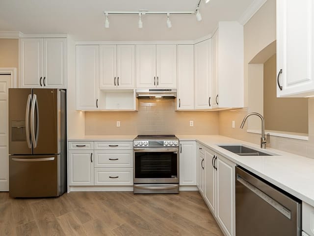 Apartment for sale in Coquitlam, Coquitlam, 218 3098 Guildford Way, 263066821 | Realtylink.org
