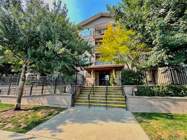 Apartment for sale in Port Coquitlam, Port Coquitlam, 301 2343 Atkins Avenue, 263067039 | Realtylink.org