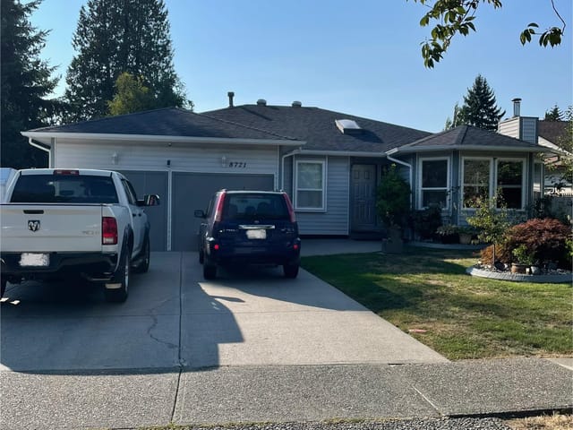 House for sale in Surrey, Surrey, 8721 152a Street, 263067997 | Realtylink.org