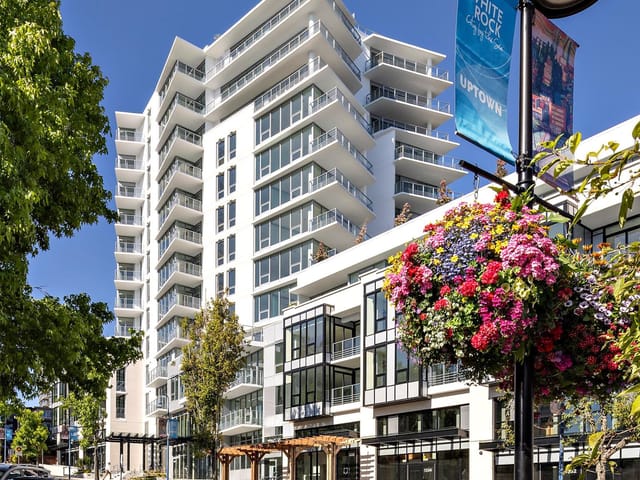 Apartment for sale in White Rock, South Surrey White Rock, 212 1342 Johnston Road, 263068572 | Realtylink.org
