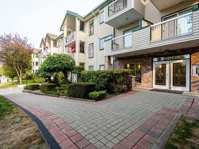Apartment for sale in Surrey, Surrey, 105 13911 70 Avenue, 263068853 | Realtylink.org