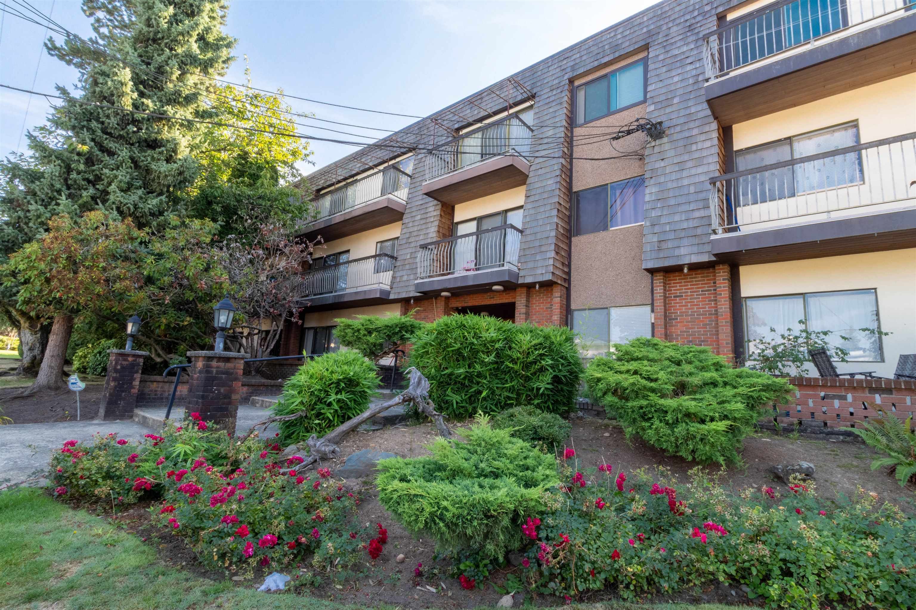 Apartment for sale in Burnaby, Burnaby East, 106 7428 19th Avenue, 263068947 | Realtylink.org