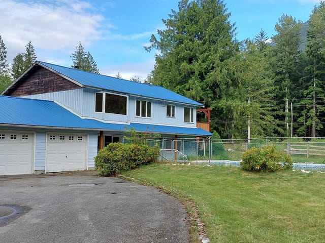 House for sale in Bella Coola, Williams Lake, 2448 Mackenzie Highway, 263069045 | Realtylink.org