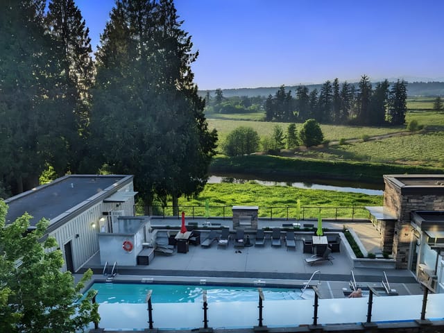 Apartment for sale in Surrey, South Surrey White Rock, 304 15155 36 Avenue, 263071407 | Realtylink.org