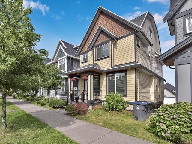 House for sale in Surrey, Surrey, 7062 148 Street, 263072855 | Realtylink.org