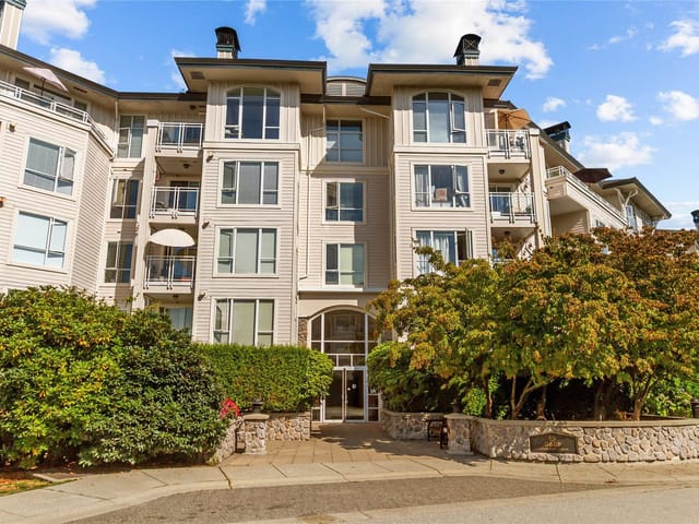 Apartment for sale in North Vancouver, North Vancouver, 302 3608 Deercrest Drive, 263072985 | Realtylink.org