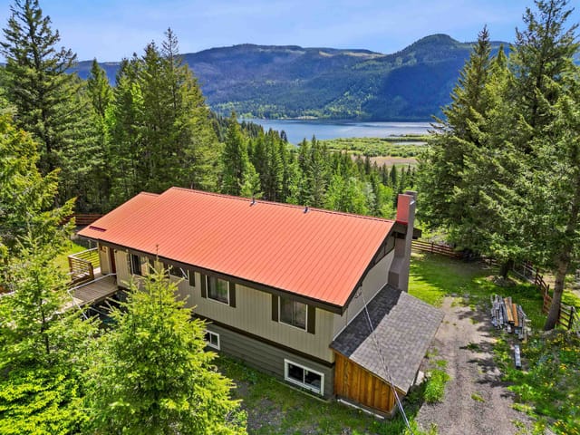 House for sale in Canim Lake, 100 Mile House, 7267 Summit Road, 263073376 | Realtylink.org