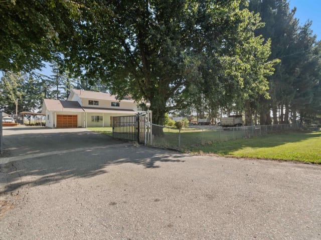 House for sale in Abbotsford, Abbotsford, 5460 Interprovincial Highway, 263073487 | Realtylink.org