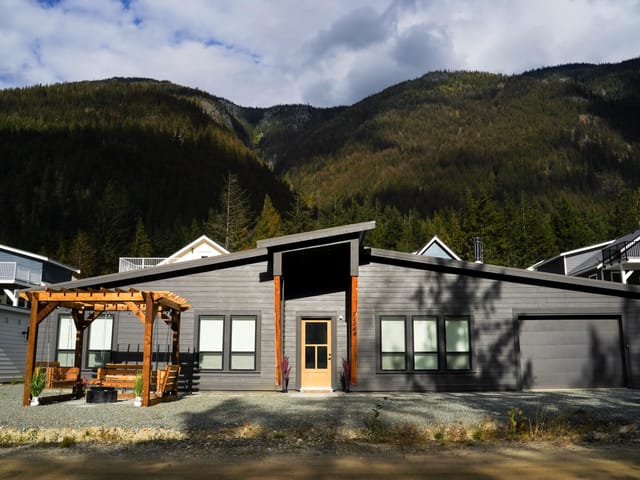 House for sale in Sunshine Valley, Hope & Area, HG 184 71384 Grove Place, 263075332 | Realtylink.org