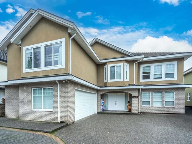 House for sale in Surrey, Surrey, 13027 68 Avenue, 263077967 | Realtylink.org