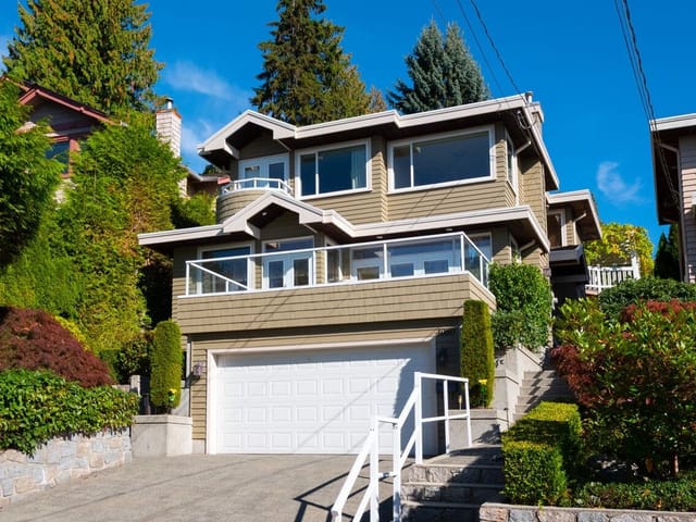 House for sale in North Vancouver, North Vancouver, 4080 St. Pauls Avenue, 263078038 | Realtylink.org