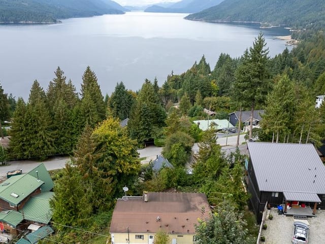 Manufactured Home for sale in Sechelt, Sunshine Coast, 5894 Skookumchuk Road, 263078055 | Realtylink.org