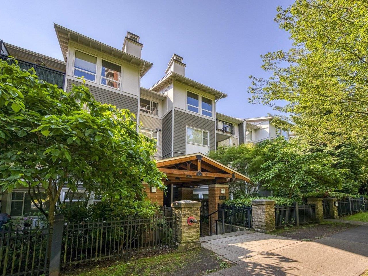 Apartment for sale in Burnaby, Burnaby South, 410 6888 Southpoint Drive, 263079030 | Realtylink.org