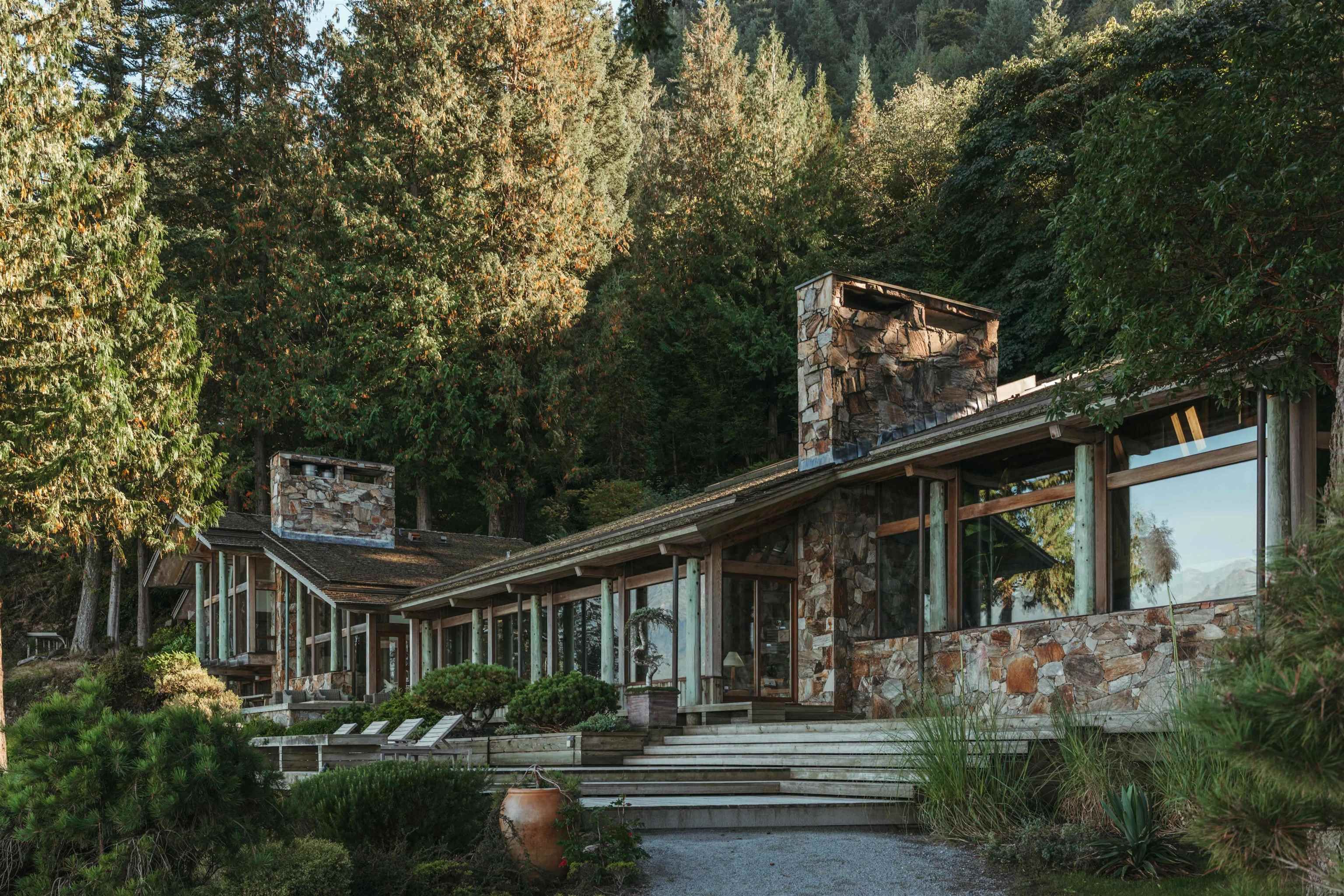 House for sale in Bowen Island, Bowen Island, 370-374 Smugglers Cove Road, 263079290 | Realtylink.org