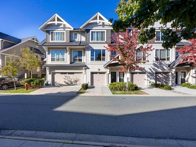 Townhouse for sale in Coquitlam, Coquitlam, 211 3105 Dayanee Springs Boulevard, 263079965 | Realtylink.org
