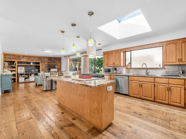 House for sale in Maple Ridge, Maple Ridge, 12643 Garibaldi Street, 263080105 | Realtylink.org