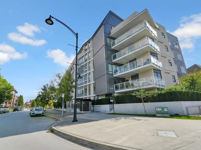 Apartment for sale in Maple Ridge, Maple Ridge, 411 22226 Brown Avenue, 263080365 | Realtylink.org