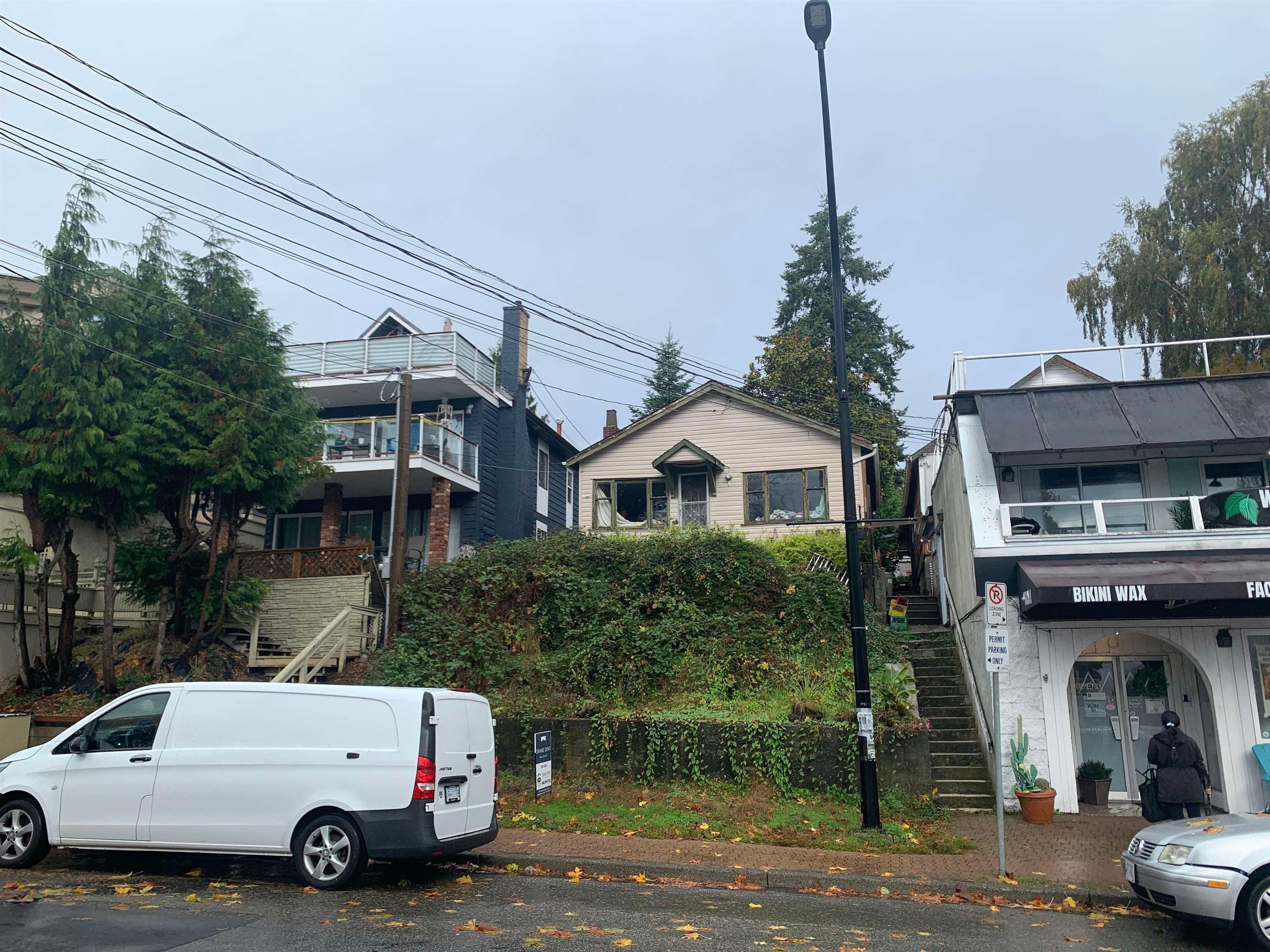 House for sale in White Rock, South Surrey White Rock, 15671 Marine Drive, 263081279 | Realtylink.org