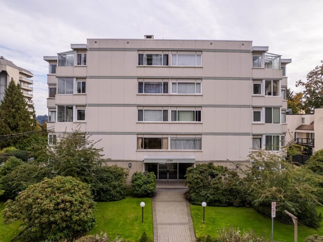 Apartment for sale in West Vancouver, West Vancouver, 402 1750 Esquimalt Avenue, 263081612 | Realtylink.org