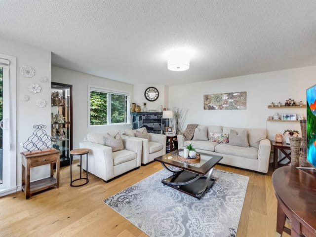 Townhouse for sale in Surrey, Surrey, 205 7162 133a Street, 263082926 | Realtylink.org