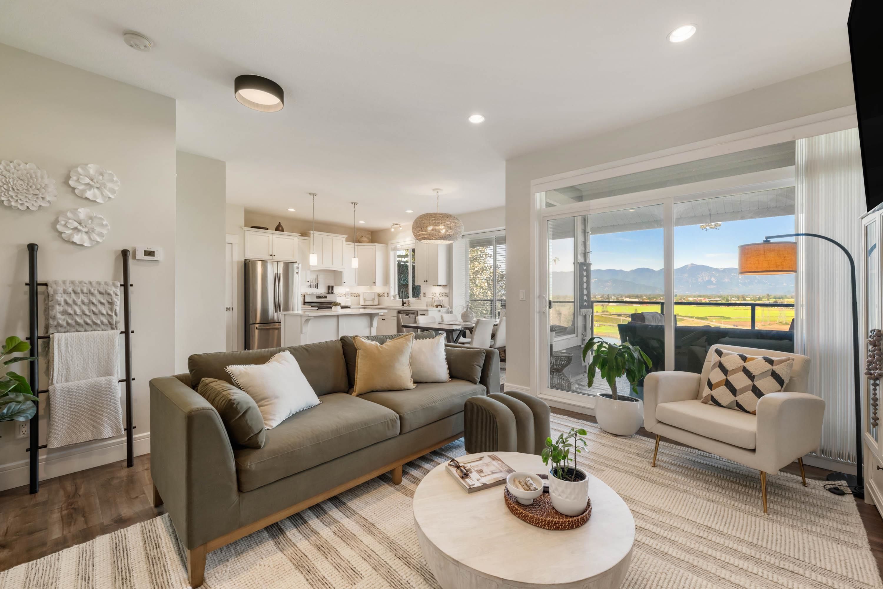 House for sale in Chilliwack, Chilliwack, 10 50634 Ledgestone Place, 263083279 | Realtylink.org