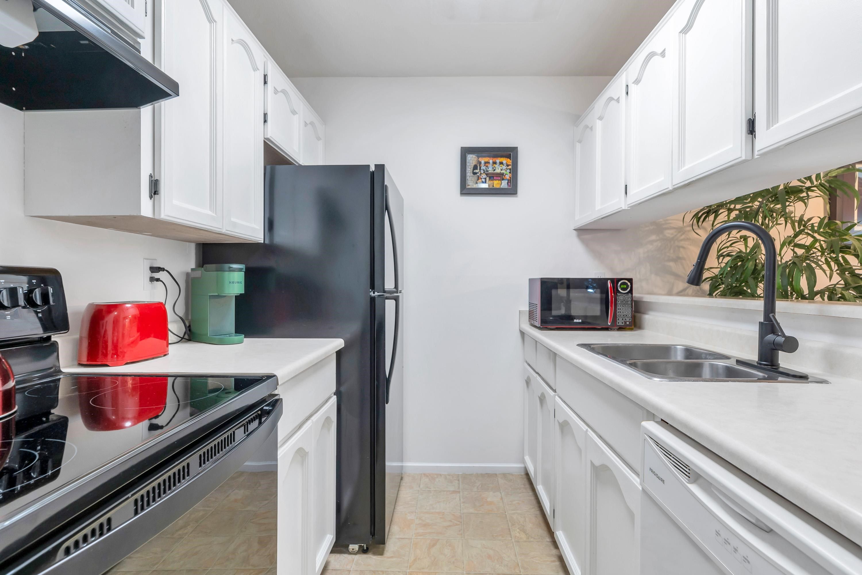 Apartment for sale in Surrey, South Surrey White Rock, 211 2239 152 Street, 263083613 | Realtylink.org