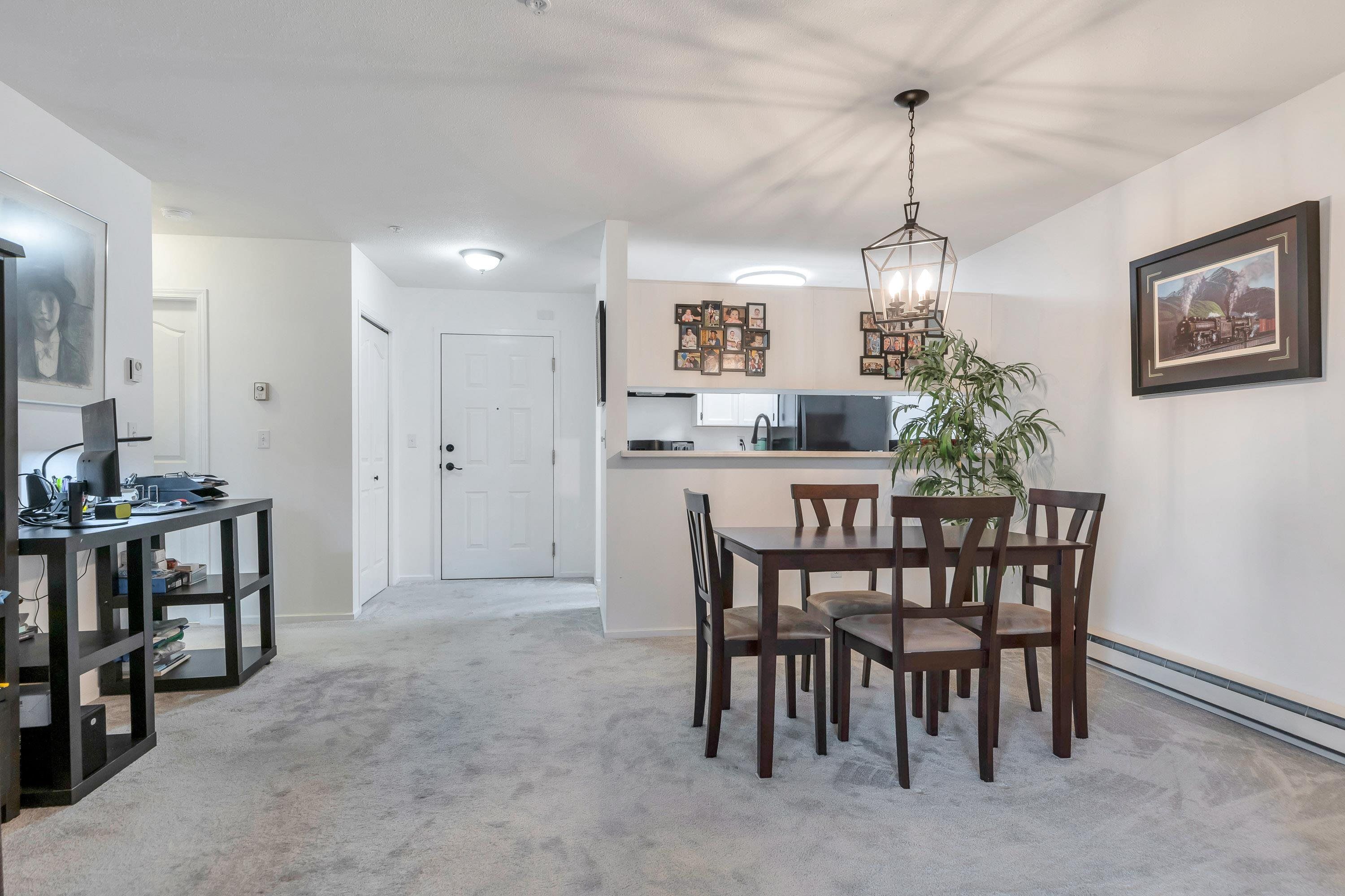 Apartment for sale in Surrey, South Surrey White Rock, 211 2239 152 Street, 263083613 | Realtylink.org