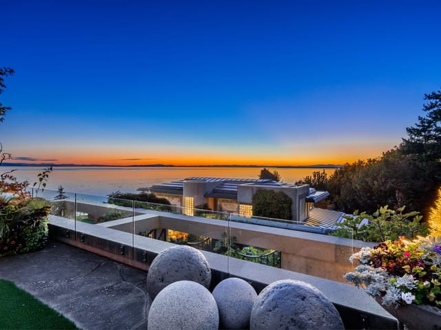 House for sale in White Rock, South Surrey White Rock, 14971 Prospect Avenue, 263083625 | Realtylink.org