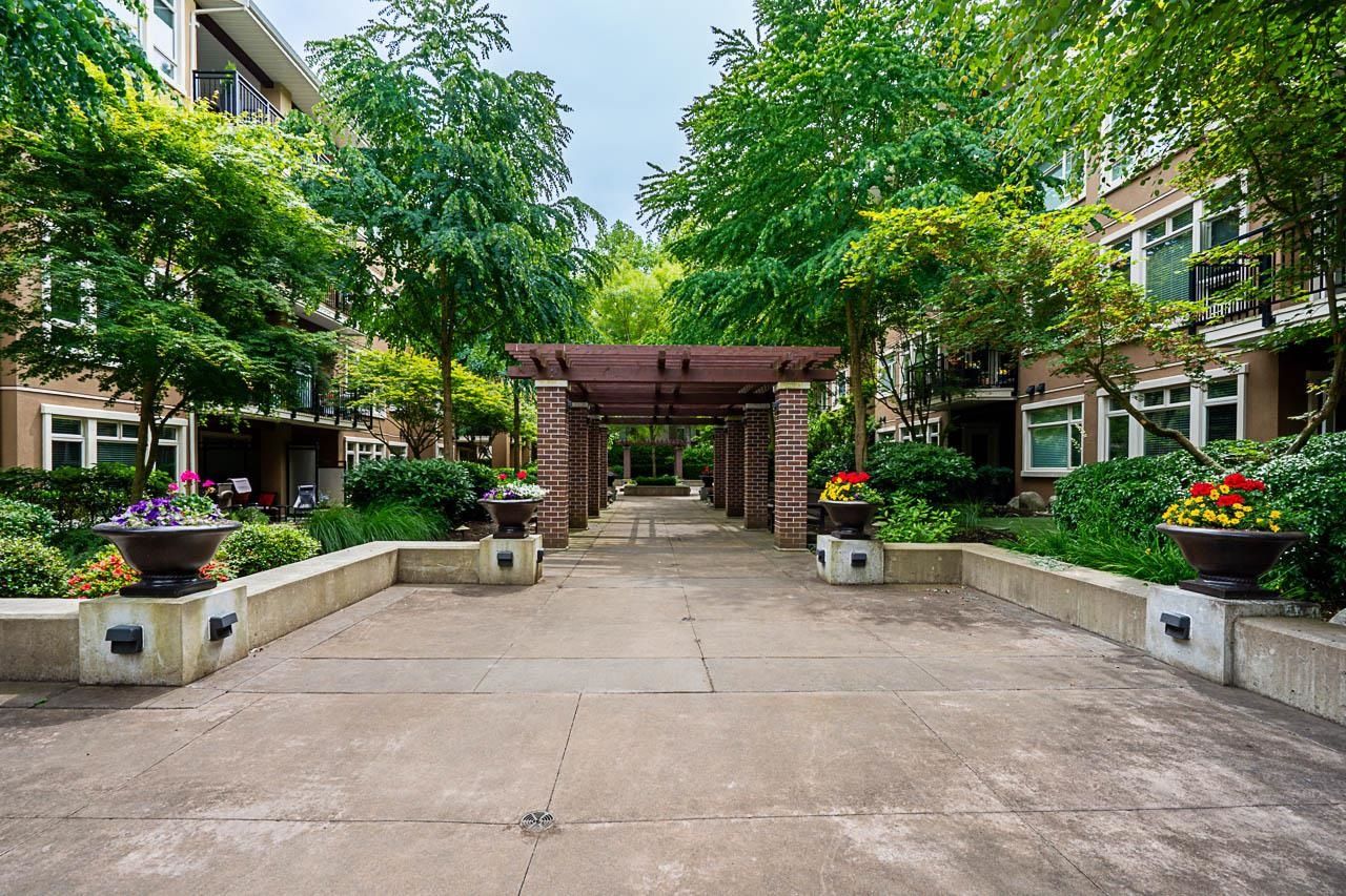 Apartment for sale in Surrey, South Surrey White Rock, 309 1975 154 Street, 263083675 | Realtylink.org