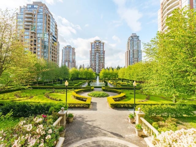 Apartment for sale in Burnaby, Burnaby South, 402 6888 Station Hill Drive, 263084313 | Realtylink.org