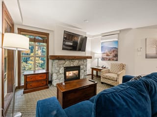 Apartment for sale in Whistler, Whistler, 621 4899 Painted Cliff Road, 263084412 | Realtylink.org