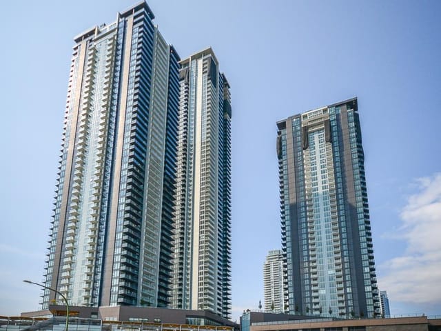 Apartment for sale in Burnaby, Burnaby North, 2404 4168 Lougheed Highway, 263084568 | Realtylink.org