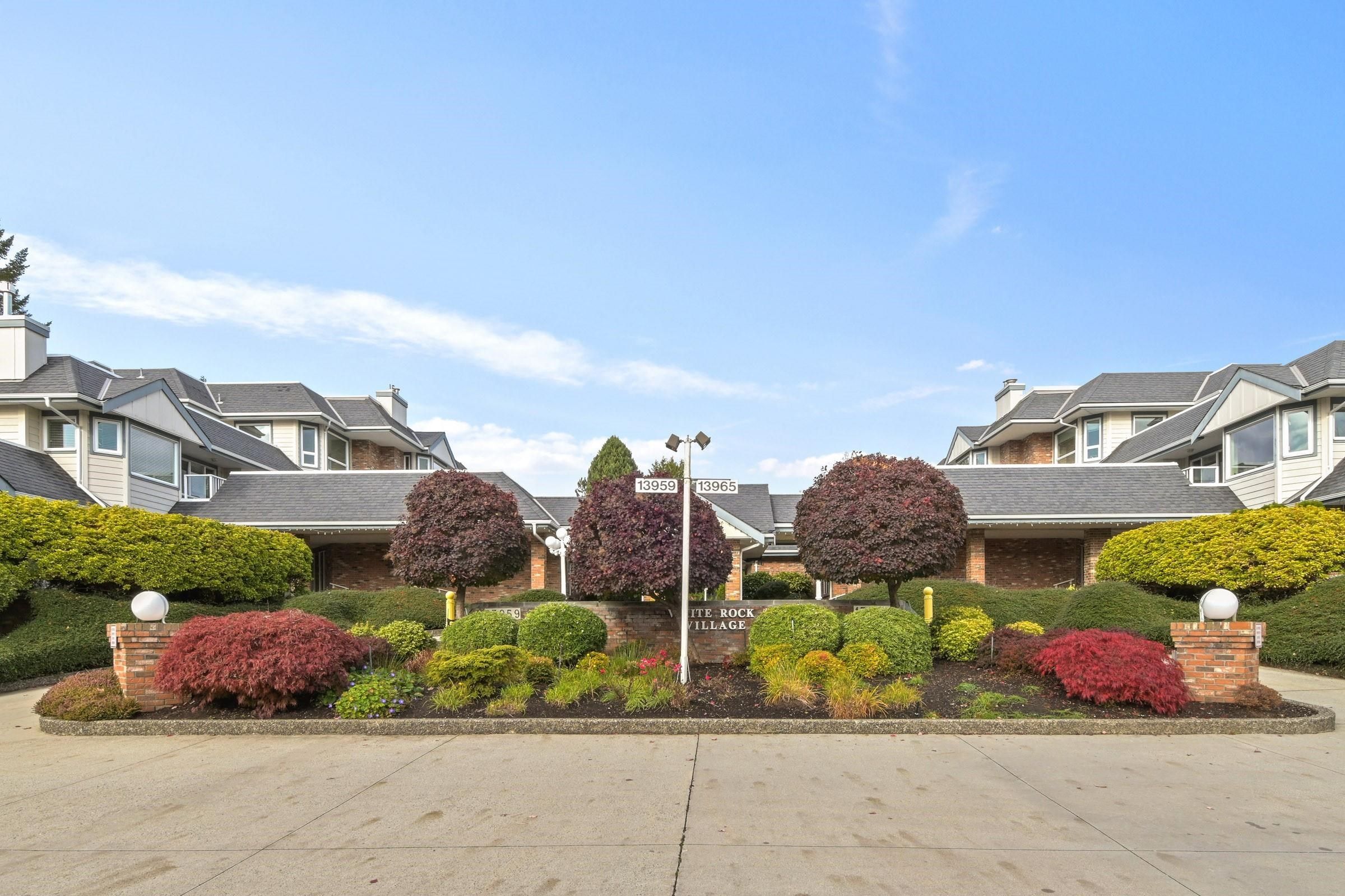 Apartment for sale in Surrey, South Surrey White Rock, 107 13965 16 Avenue, 263085457 | Realtylink.org