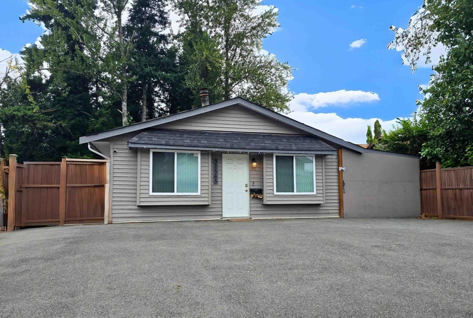 House for sale in Abbotsford, Abbotsford, 32565 George Ferguson Way, 263086670 | Realtylink.org