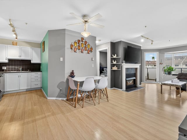 Apartment for sale in Abbotsford, Abbotsford, 307 2958 Trethewey Street, 263087390 | Realtylink.org