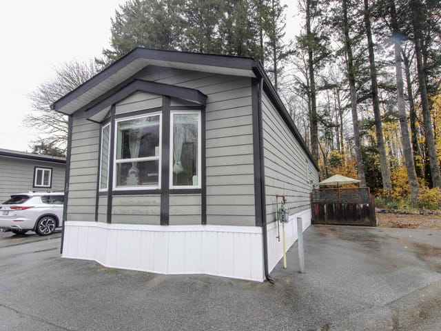 Manufactured Home for sale in Squamish, Squamish, 15 39884 Government Road, 263087513 | Realtylink.org