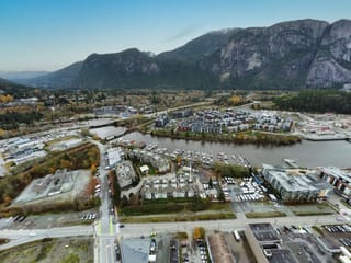 Apartment for sale in Squamish, Squamish, 301 1466 Pemberton Avenue, 263087822 | Realtylink.org