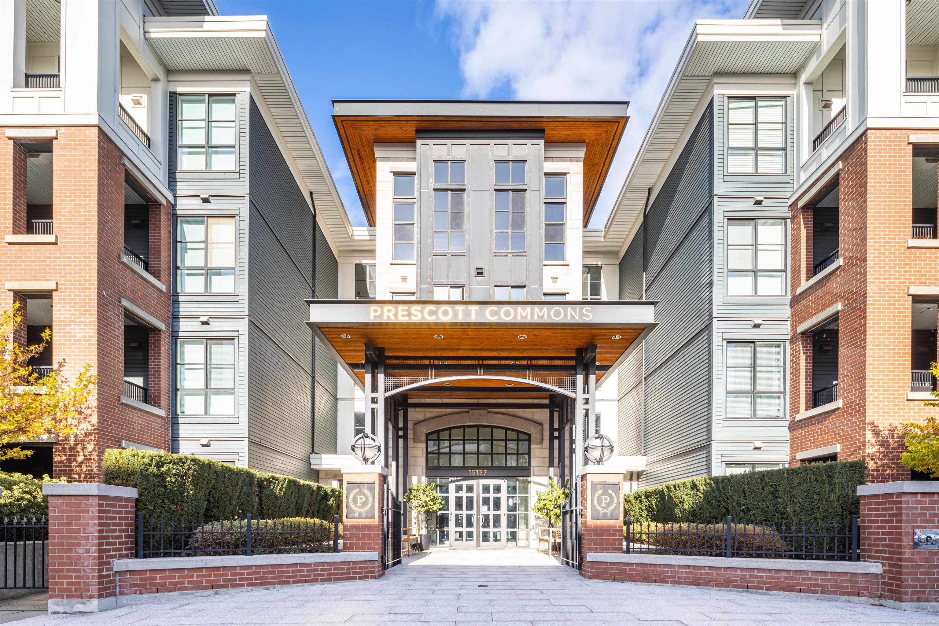 Apartment for sale in Surrey, South Surrey White Rock, 411 15137 33 Avenue, 263087969 | Realtylink.org