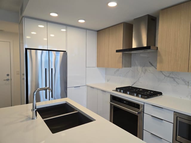 Apartment for sale in Burnaby, Burnaby East, 407 7769 Park Crescent, 263088066 | Realtylink.org