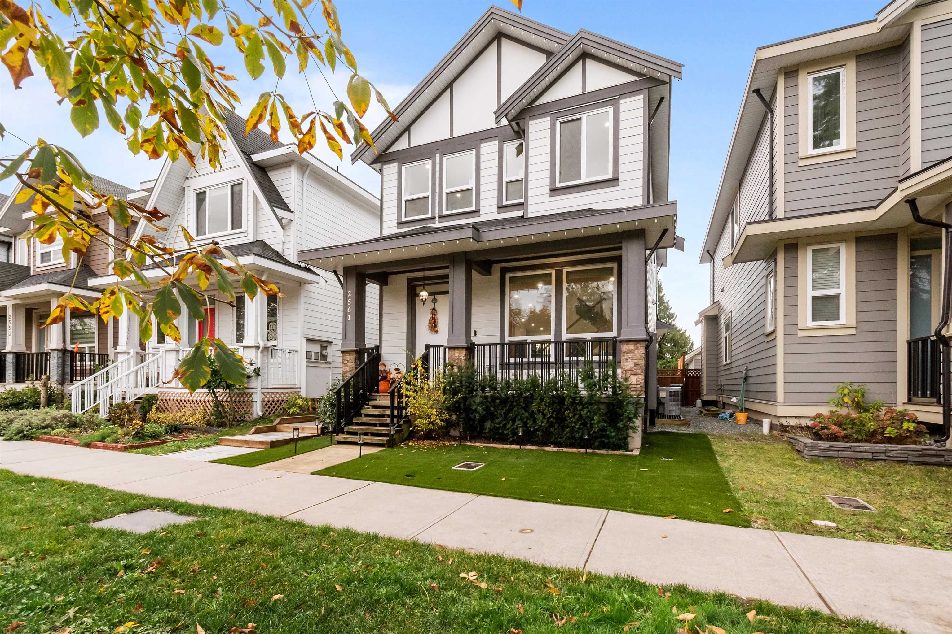 House for sale in Surrey, South Surrey White Rock, 2561 168 Street, 263088331 | Realtylink.org