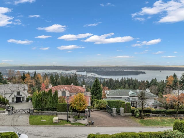 House for sale in West Vancouver, West Vancouver, 1525 Errigal Place, 263088666 | Realtylink.org