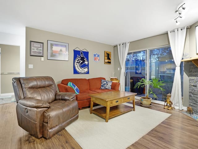 Apartment for sale in Abbotsford, Abbotsford, 316 33175 Old Yale Road, 263088776 | Realtylink.org