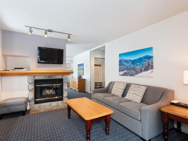 Apartment for sale in Whistler, Whistler, 117 2050 Lake Placid (Week 52) Road, 263088850 | Realtylink.org