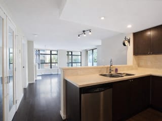 Apartment for sale in Richmond, Richmond, 406 8160 Lansdowne Road, 263089010 | Realtylink.org