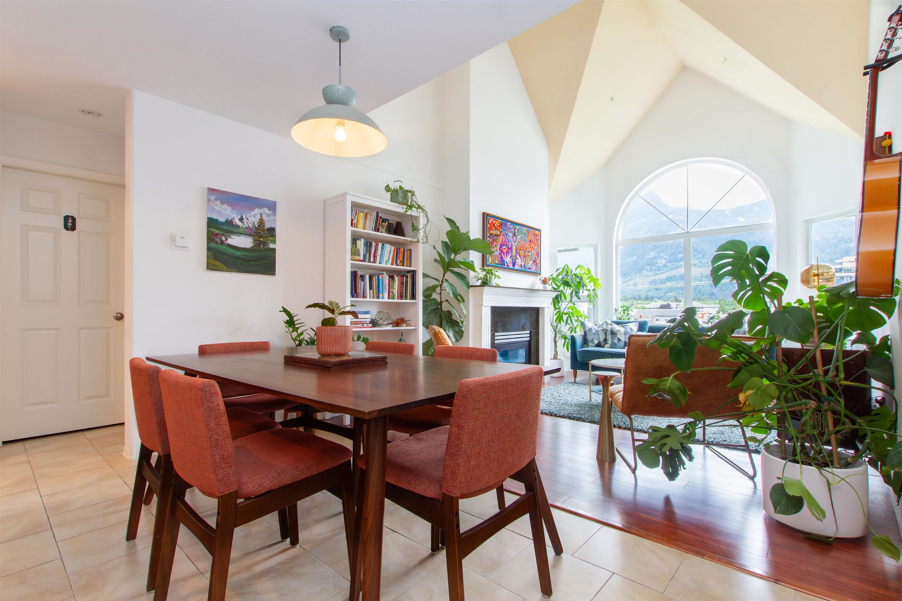 Apartment for sale in Squamish, Squamish, 310 1466 Pemberton Avenue, 263089192 | Realtylink.org