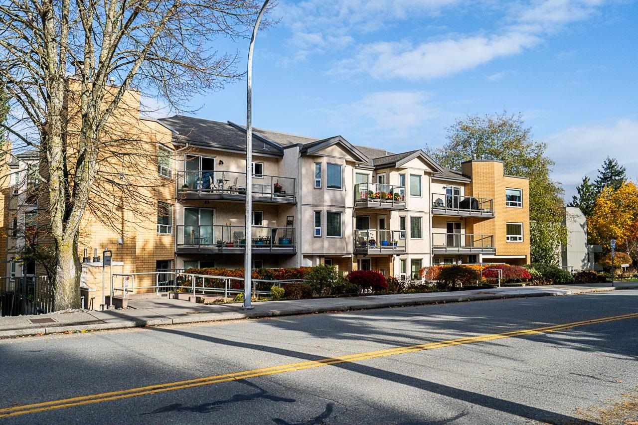 Apartment for sale in Surrey, South Surrey White Rock, 212 15255 18 Avenue, 263089347 | Realtylink.org