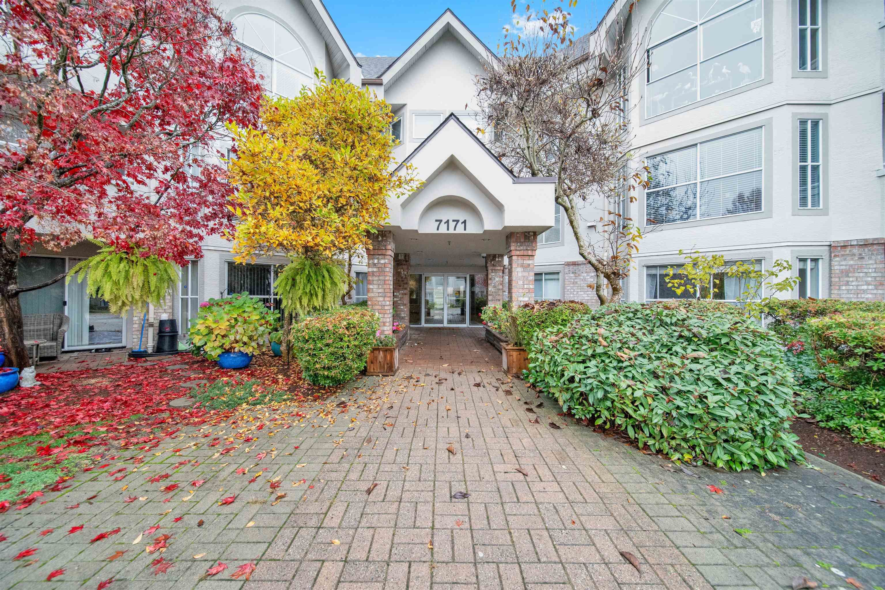 Apartment for sale in Surrey, Surrey, 216 7171 121 Street, 263089612 | Realtylink.org