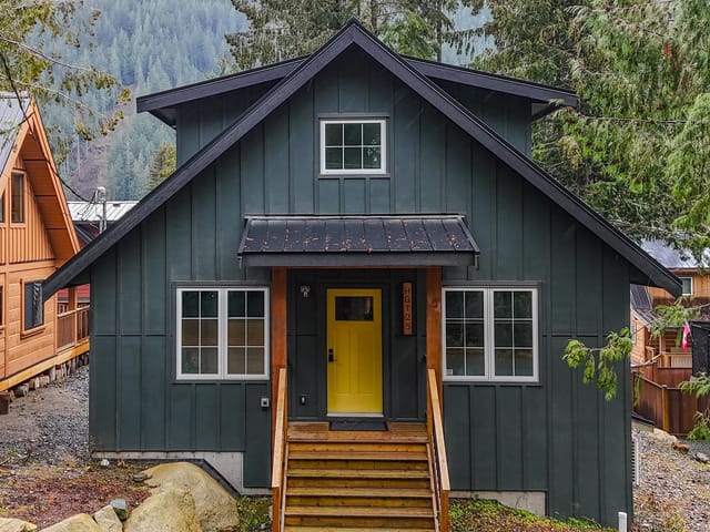 House for sale in Sunshine Valley, Hope & Area, 71365 Old Hope Princeton Highway, 263089790 | Realtylink.org