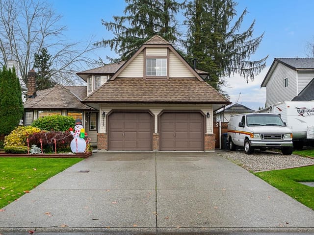 House for sale in Surrey, Surrey, 8045 164a Street, 263089852 | Realtylink.org