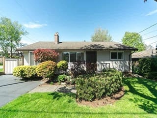 House for sale in White Rock, South Surrey White Rock, 15661 Roper Avenue, 263089862 | Realtylink.org